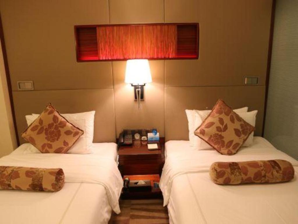Jinan Silver Plaza Quancheng Hotel Exterior foto